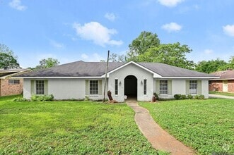 Building Photo - 9256 Bermuda Ave