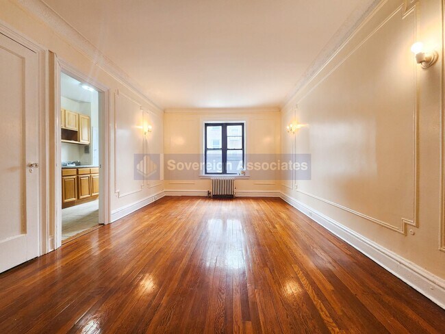 Building Photo - 2 North St