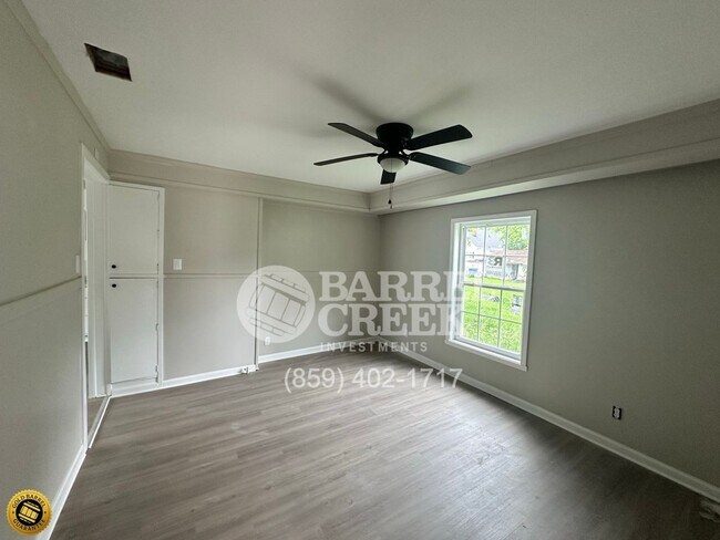 Foto del edificio - 115 Robertson Ln