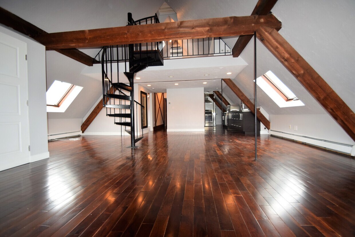 Foto principal - 440 Western Ave