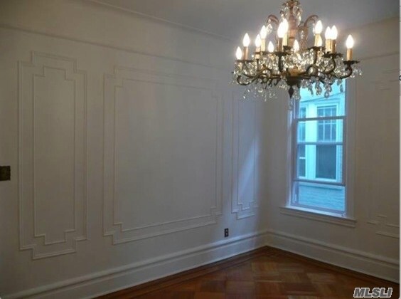 Foto del edificio - 88-52 81st Ave