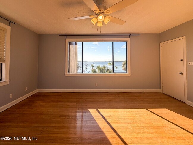 Foto del edificio - 1733 River Rd