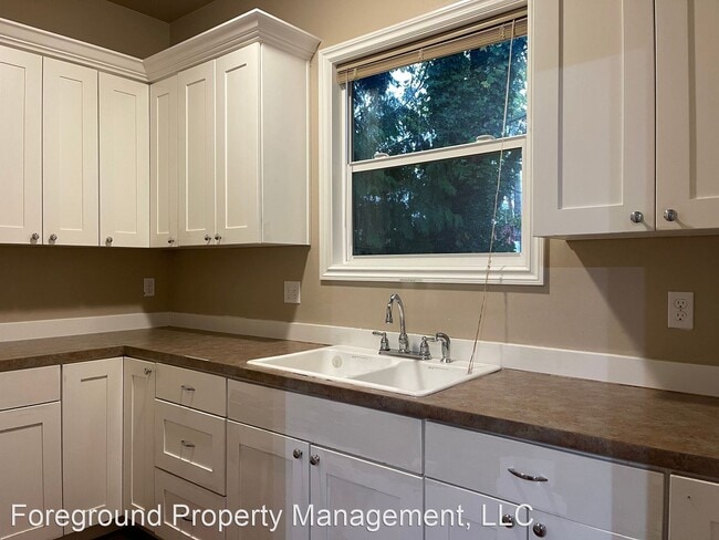 Foto del edificio - 1 br, 1 bath House - 5505-1 16th Ave NE