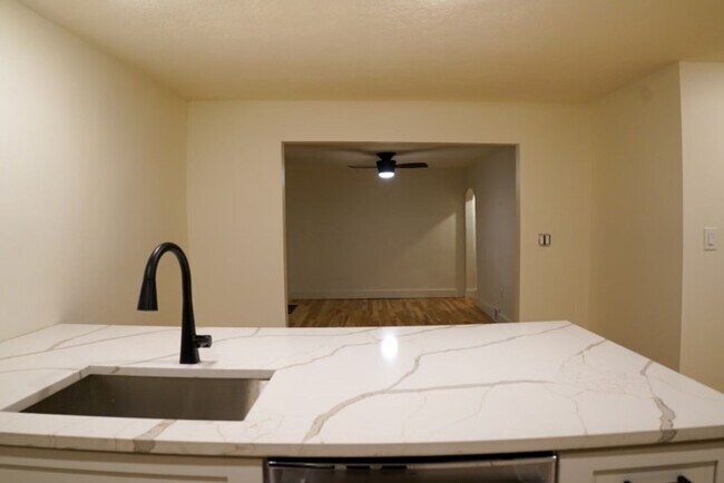 Photo - Luxury 2 bed 2 bath, amazing Southside loc... House