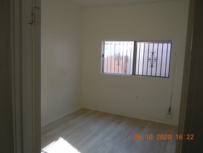 Building Photo - 351 1/2 E Century Blvd