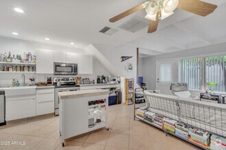 Building Photo - 2021 S Granada Dr