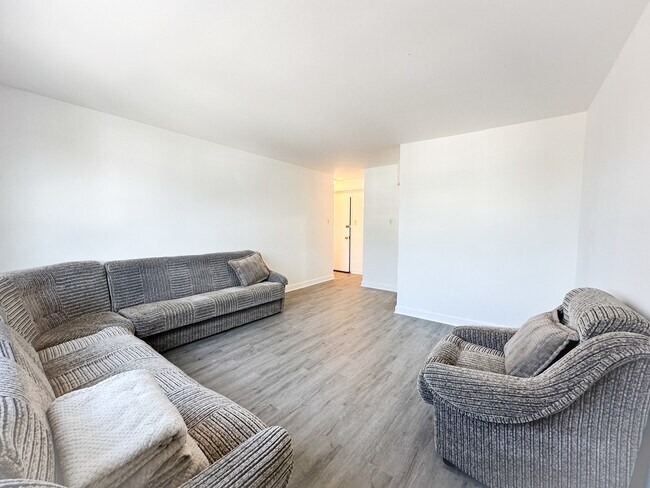 Foto del edificio - 2606 W Balmoral Ave