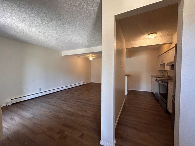 Foto del edificio - 4601 S Lowell Blvd
