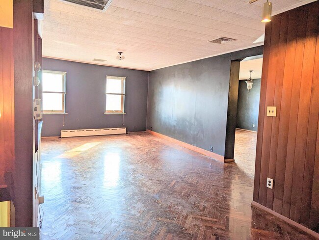 Building Photo - 1545 W Passyunk Ave