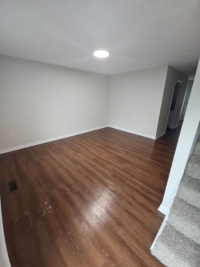 Foto del edificio - 1219 Byrne Ave