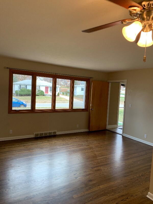 Foto del edificio - 3490 S 82nd St