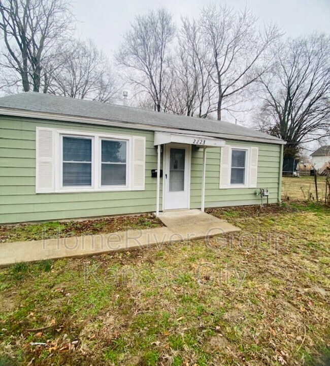 Building Photo - 2223 S Hall Rd