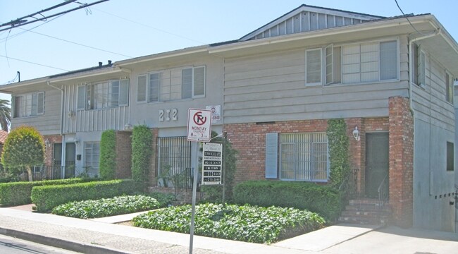 Foto del edificio - 212 W Plymouth St