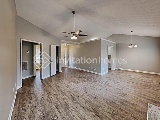 Foto del edificio - 389 Shoal Ct
