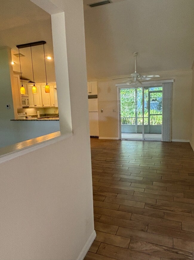 Photo - 2533 Tail Spin Trail House