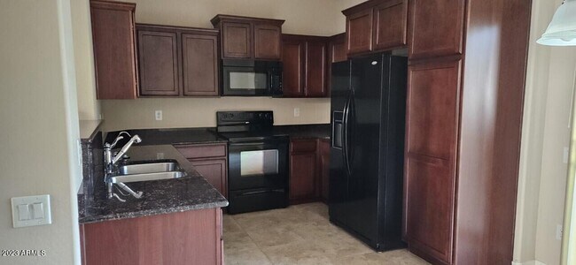 Building Photo - 2140 Scully Dr