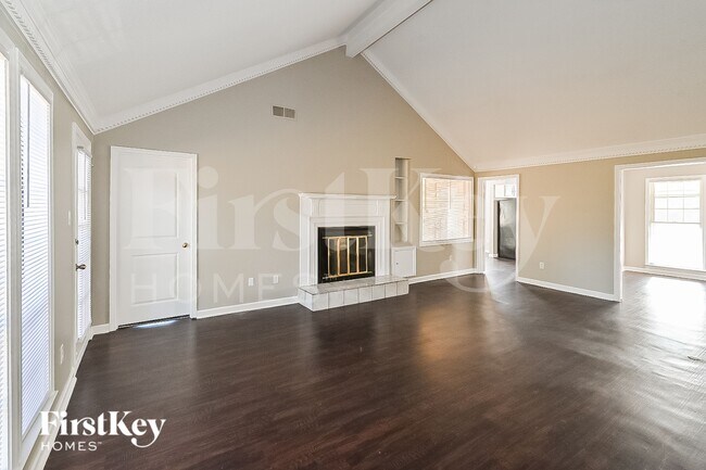 Foto del edificio - 6290 Ridge Manor Dr