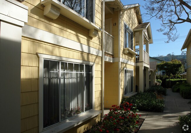 Foto del edificio - Cottage Gardens Apartments