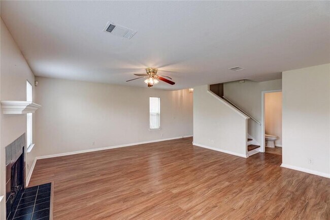 Foto del edificio - 16712 Hamilton Point Cir