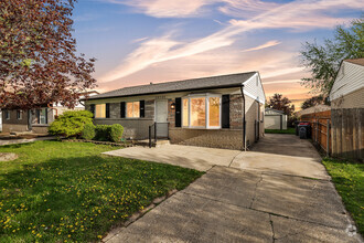 Building Photo - 20540 Colman St