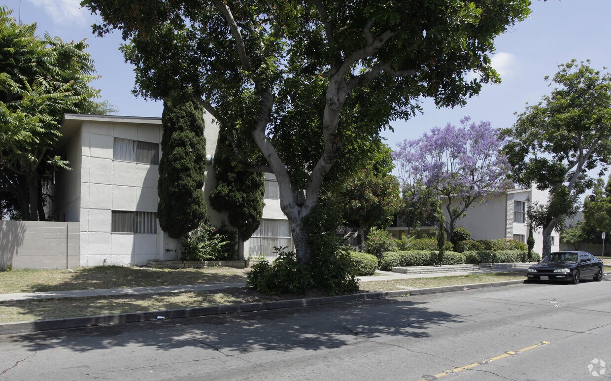 Foto del edificio - 605 E Sycamore St