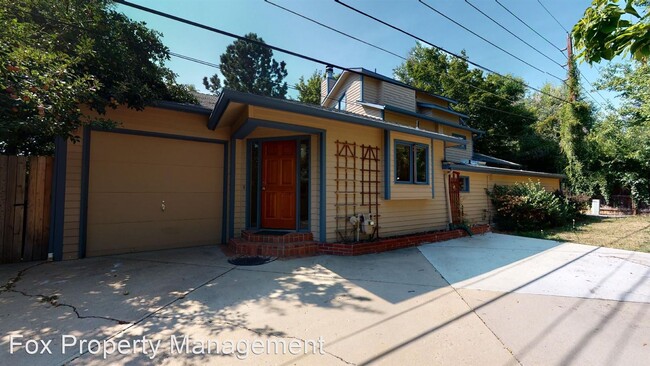 Building Photo - 3 br, 2 bath House - 1810 Oak Avenue