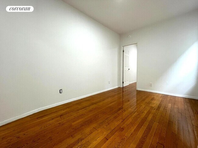 Foto del edificio - 532 E 82nd St