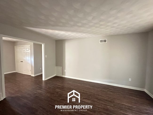 Photo - Spacious 4BR/2BA Memphis Rental with 2-Car Garage, Hardwood Floors & Fireplace House