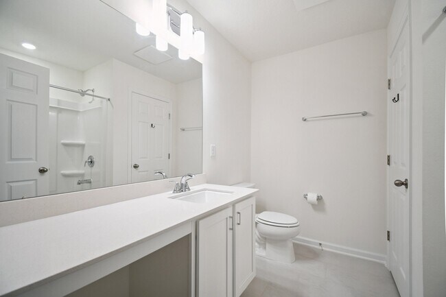 Foto del edificio - 8302 Hawkes Meadow Dr