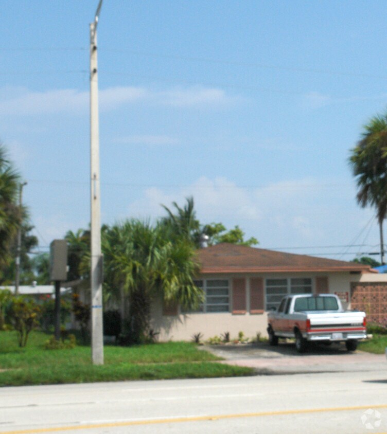 Building Photo - Saba Apartments