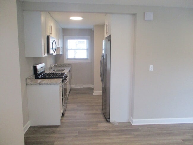 Foto del edificio - 1738 Ballentine St