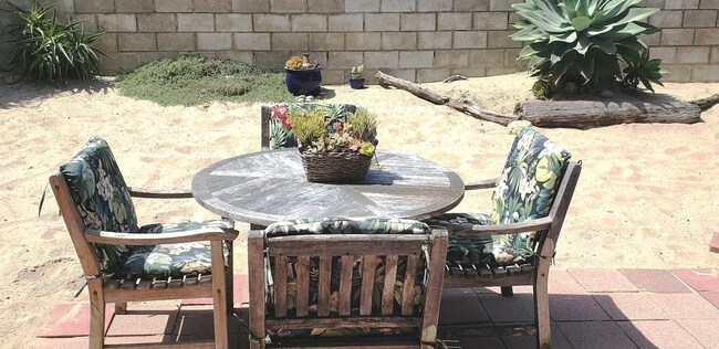 Foto del edificio - 1159 Montauk Ln