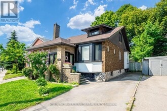 Building Photo - 2556 Lake Shore Blvd W