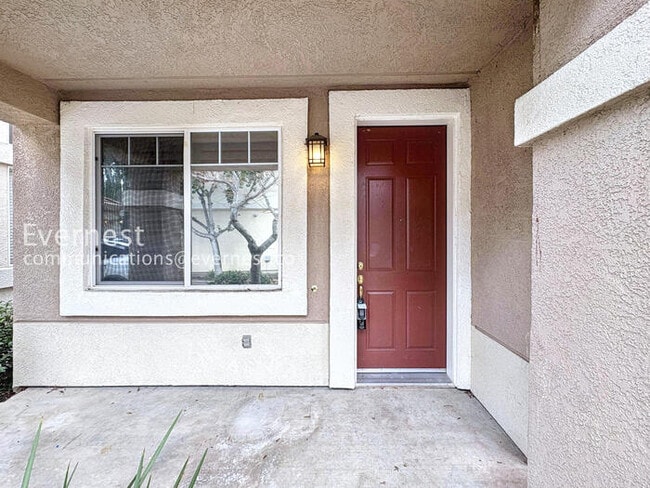 Building Photo - 2155 Fernbrook Common