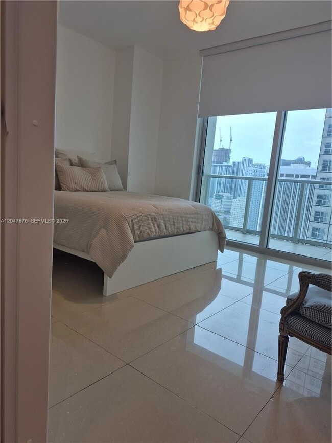Building Photo - 300 S Biscayne Blvd