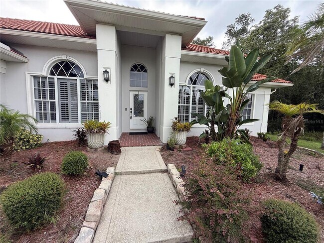 Foto del edificio - 325 Leslie Ln