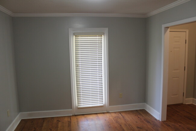 Building Photo - Beautiful Home for Lease! (Available for HUD)