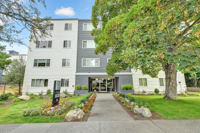 Photo du bâtiment - 1126 Rockland Ave