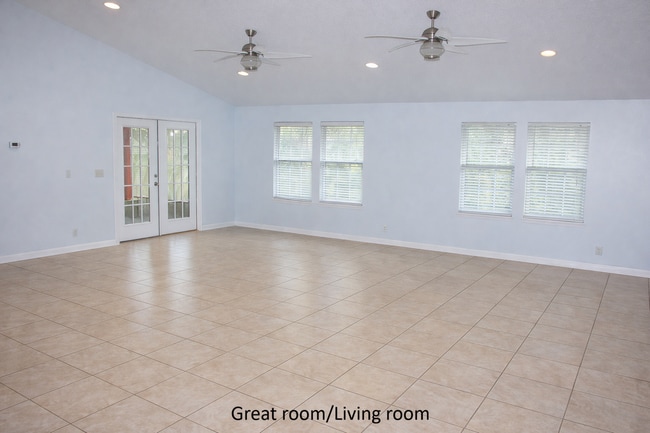 Foto del edificio - 524 N Wilderness Trl