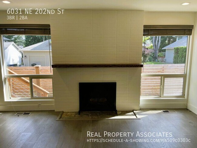 Building Photo - Newly Updated - 3b/2 bath Rambler w/ Large...