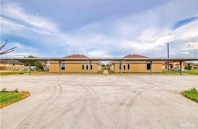 Foto del edificio - 606 N Inspiration Rd