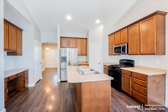 Building Photo - 3091 Sandpiper Rd