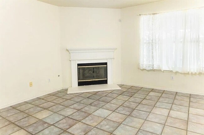 Building Photo - 4304 Fieldwood Dr
