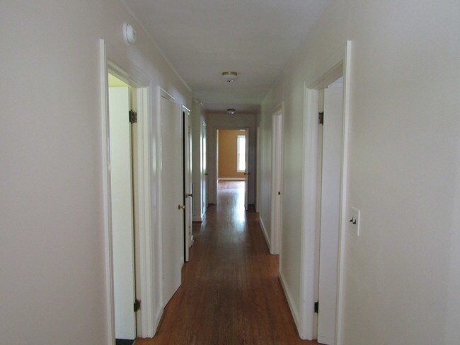 Foto del edificio - 2670 Warrensburg Rd
