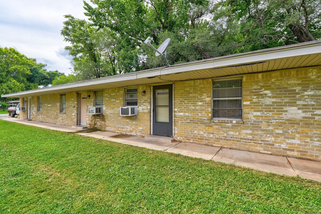 Primary Photo - 2 bed, 1 bath apartment in Noble,OK