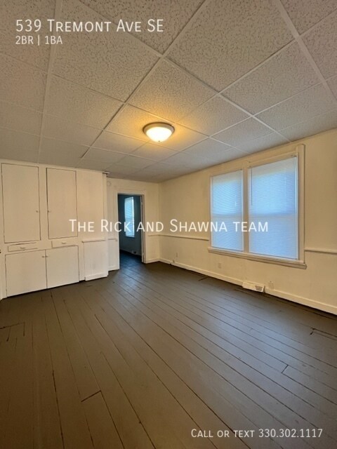 Building Photo - Two bedroom home for rent in Massillon