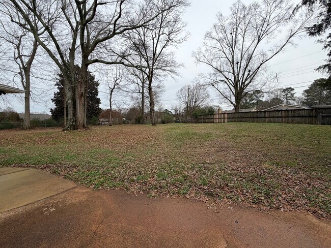 Foto del edificio - 2038 Conway Dr