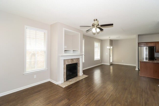 Foto del edificio - 4929 Indian Walk Ln