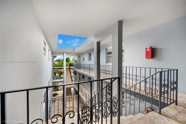 Building Photo - 5100 W Flagler St