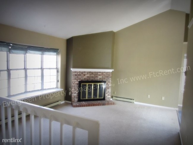 Building Photo - 2828 Silverplume Dr